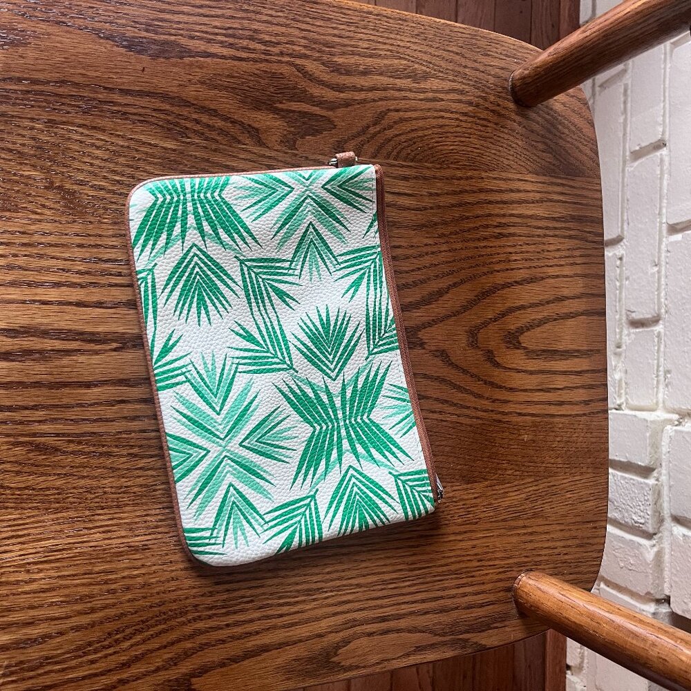 Thirty One Large Zipper Pouch